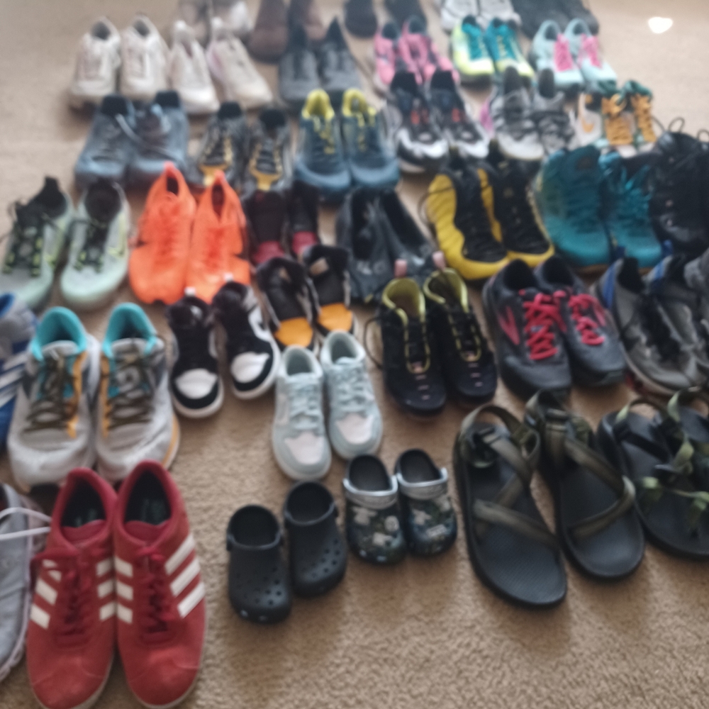 43 pairs of sneakers Nike, Adidas, Converse, Altra, on Cloud, Chaco sandals Ugg.